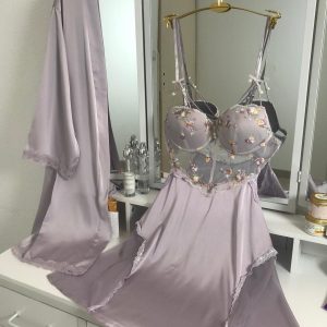Ensemble nuisette & kimono – Violet dentelle incrustée avec fleurs