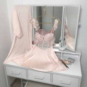 nuisette lingerie féminine femme musulmane mariée