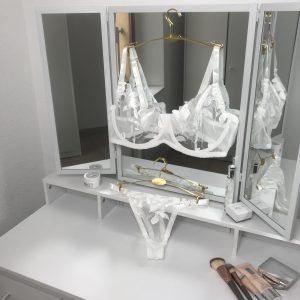 nuisette lingerie féminine femme musulmane mariée