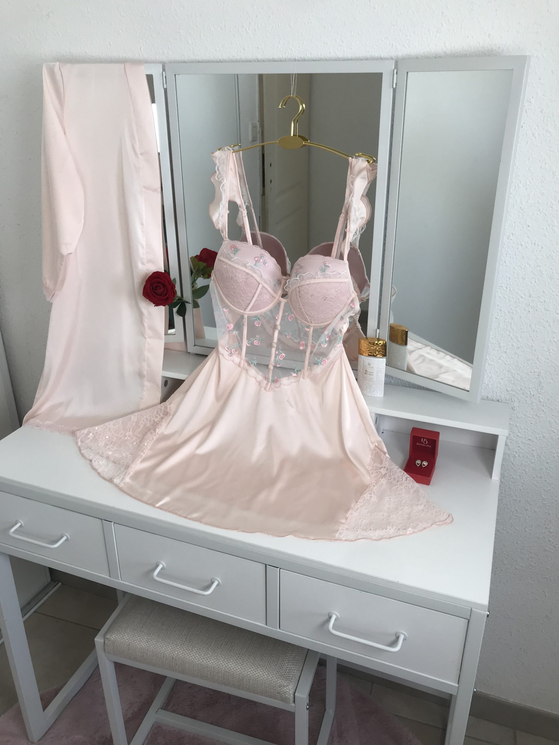 Ensemble Nuisette & Kimono - Rose orné de dentelle