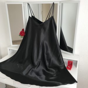 Nuisette Noire Grande Taille en Satin (XL au 5XL)